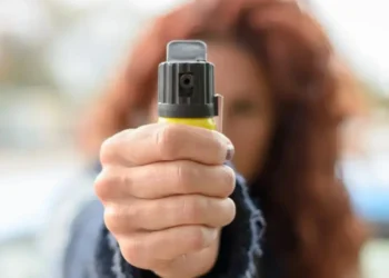 mulheres-ja-podem-comprar-spray-de-pimenta;-veja-as-regras