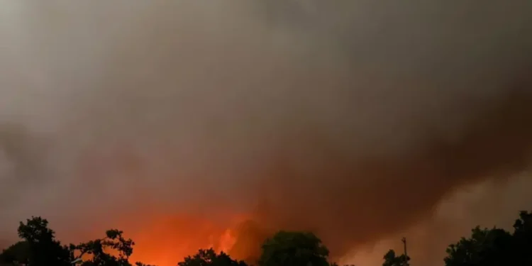 incendios-florestais-forcam-retirada-de-milhares-de-pessoas-no-sudoeste-da-franca
