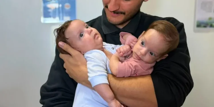 gemeas-siamesas-chegam-a-goiania-para-preparacao-de-cirurgia