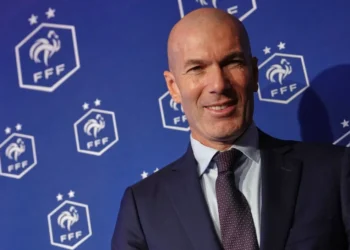 zidane-assume-a-franca-e-inicia-novo-ciclo-dos-bleus