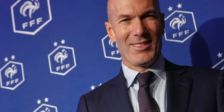 zidane-assume-a-franca-e-inicia-novo-ciclo-dos-bleus