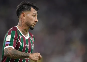 suspeita-de-manipulacao-de-cartao-coloca-jogador-do-fluminense-sob-investigacao