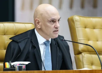 moraes-da-48-horas-para-bolsonaro-explicar-video-com-ia-exibido-em-convencao-do-pl