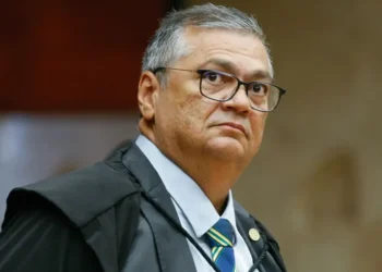dino-determina-que-lula,-motta-e-alcolumbre-apresentem-‘plano-de-responsabilidade’-para-emendas