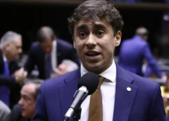 nikolas-ferreira-e-condenado-a-pagar-r$-20-mil-ao-pt-por-publicacao-no-x