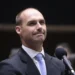 eduardo-bolsonaro-chora-em-inauguracao-de-emissora-nos-eua-e-diz-temer-prisao