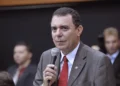 com-chapa-indefinida,-pt-lanca-luis-cesar-bueno-ao-governo-de-goias 