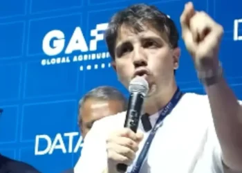 renan-santos-e-oficializado-candidato-a-presidencia-pelo-missao