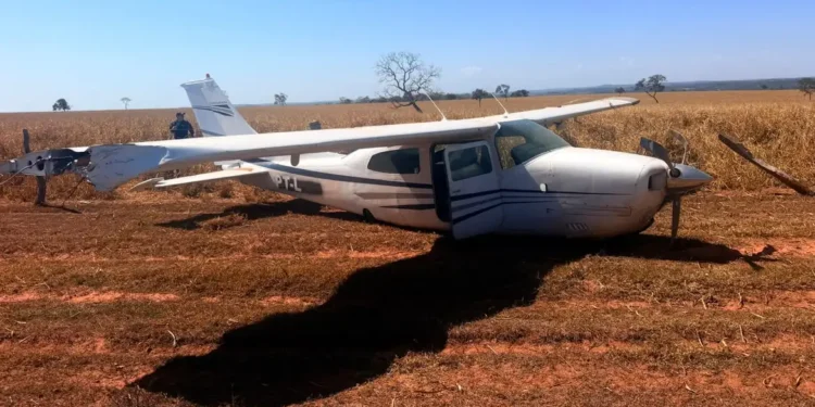 cacas-da-fab-atiram-contra-aviao-suspeito-vindo-da-bolivia