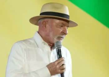 pt-oficializa-candidatura-de-lula-ao-quarto-mandato-na-presidencia