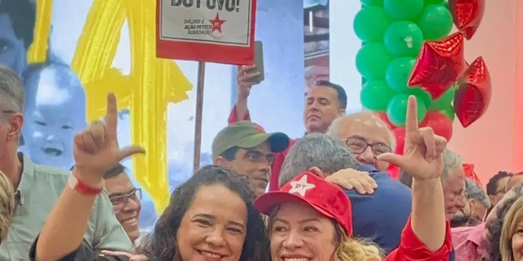 sem-aava-santiago,-impasse-sobre-o-senado-mantem-federacao-de-esquerda-em-negociacao-em-goias
