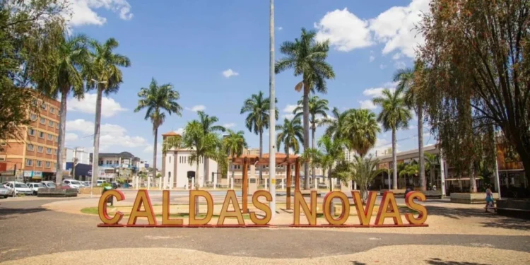 aviao-cai-em-caldas-novas-(go)