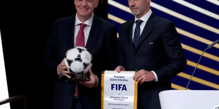 crise-politica-ameaca-permanencia-de-infantino-no-comando-da-fifa