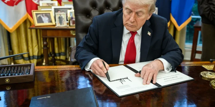 trump-endurece-discurso-e-diz-que-ira-tera-de-escolher-entre-acordo-ou-“rendicao-total”