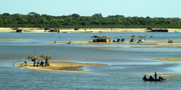temporada-do-araguaia-movimenta-construcao-civil,-comercio-e-turismo-em-goias