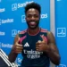 vini-jr.-retorna-ao-real-madrid-mas-renovacao-segue-travada