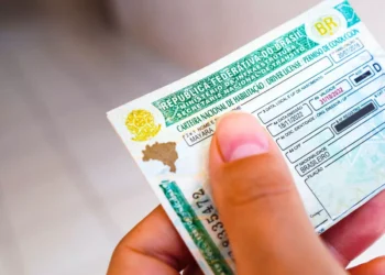 quer-renovar-a-cnh-pelo-whatsapp?-servico-esta-disponivel-em-goias