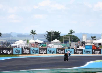 obra-do-novo-asfalto-entra-na-reta-inicial-no-autodromo-de-goiania