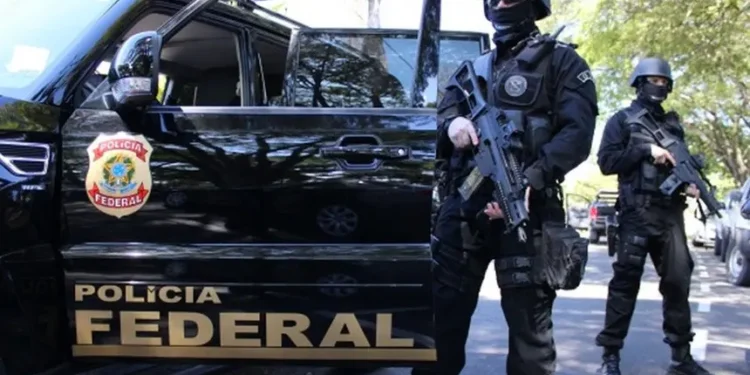 mendonca-e-ministro-da-justica-buscam-acordo-para-evitar-crise-entre-stf-e-policia-federal