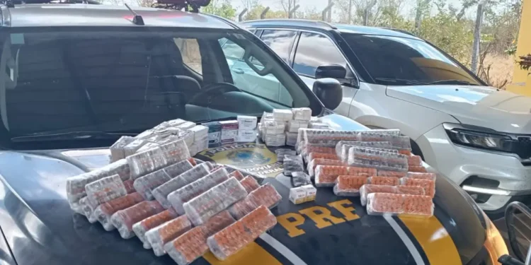 prf-apreende-2,2-mil-ampolas-emagrecedoras-em-guapo