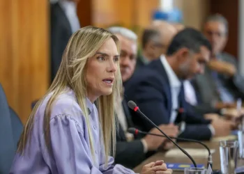 celina-leao-pede-r$-508-milhoes-a-camara-para-reforcar-caixa-do-transporte-publico