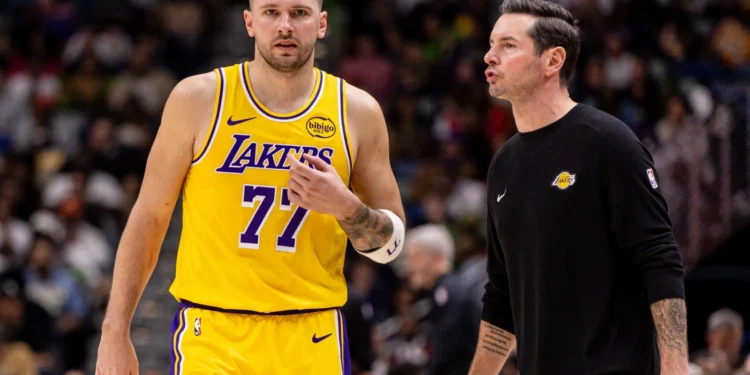 por-que-o-genro-de-trump-aparece-na-venda-dos-lakers-por-r$-64-bilhoes?