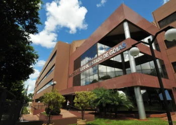sigilo-em-investigacao-de-licitacoes-levanta-debate-sobre-transparencia-em-goias