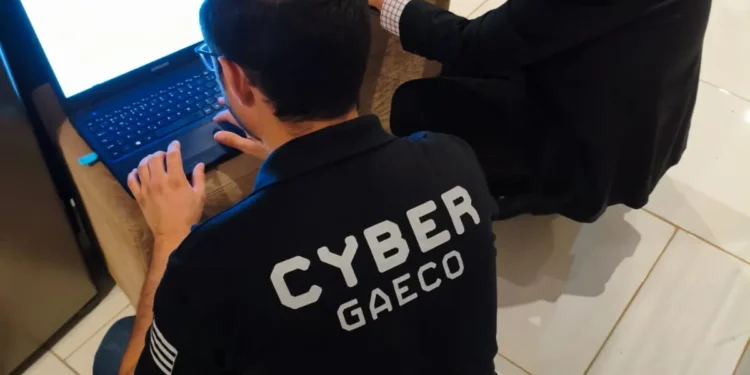 mpgo-e-policia-civil-fazem-operacao-contra-pornografia-infantil-em-goiania