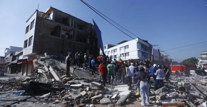 terremoto-de-7,4-deixa-281-mortos-e-379-desaparecidos-na-colombia