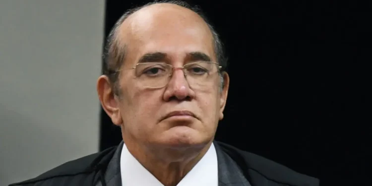 gilmar-mendes-classifica-como-“bug”-registro-de-flavio-bolsonaro-no-missao