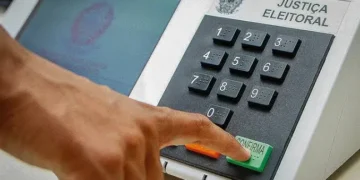 eleitor-tem-poucos-dias-para-solicitar-voto-em-transito-nas-eleicoes-de-outubro;-confira