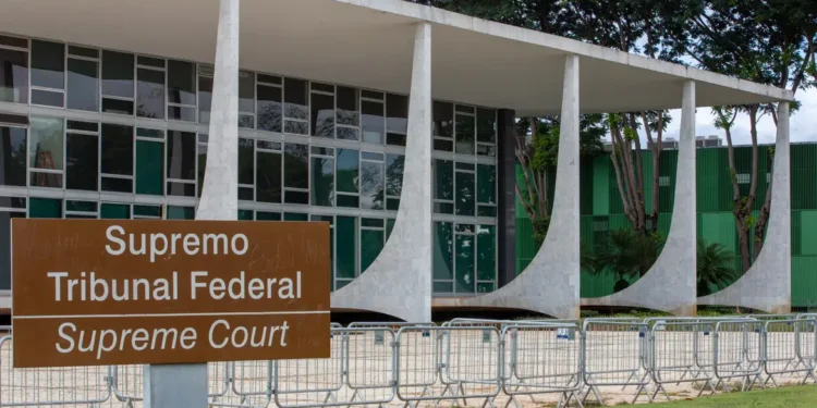 por-que-alguns-politicos-parecem-escapar-da-justica?