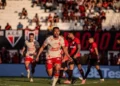 vila-nova-supera-atletico-go-e-ganha-forca-na-briga-pelo-acesso
