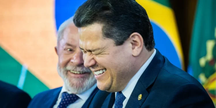 o-acordo-que-juntou-o-presidente-lula-e-davi-alcolumbre