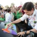 daniel-vilela-abre-campanha-em-goiania-com-adesivaco
