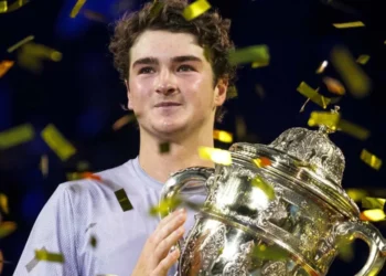 joao-fonseca-faz-20-anos-com-ascensao-meteorica-no-tenis-mundial
