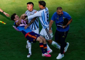 fifa-pune-argentina-por-racismo-e-reduz-publico-em-jogos-da-selecao