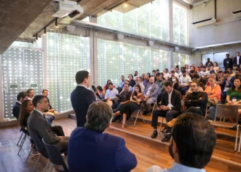 goias-reune-municipios-para-definir-regras-para-uso-de-ia-no-setor-publico
