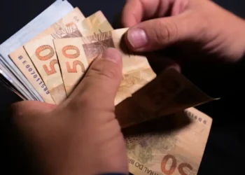 crise-do-agro-e-descredito-provocam-secura-de-dinheiro-nas-campanhas