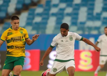 goias-abre-vantagem,-mas-cede-empate-ao-cuiaba-na-serie-b