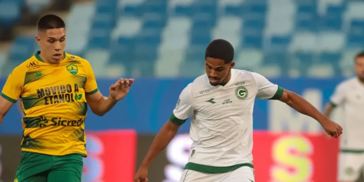 goias-abre-vantagem,-mas-cede-empate-ao-cuiaba-na-serie-b