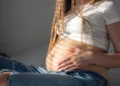 quase-um-bebe-por-dia-nasceu-de-maes-de-10-a-14-anos-em-goias-em-2025