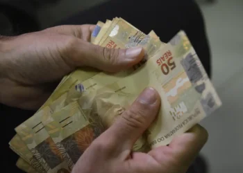 salario-minimo-pode-chegar-a-r$-1.741-em-2027