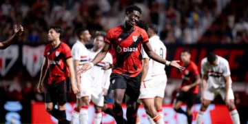 atletico-go-vence-botafogo-sp-e-volta-a-sonhar-com-aproximacao-ao-g-6