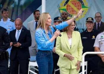 “quem-fez-coisa-errada-tem-que-ser-responsabilizado”,-diz-celina-sobre-o-brb