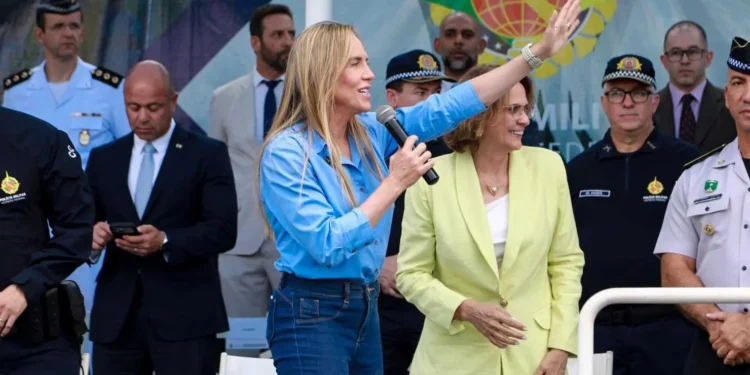 “quem-fez-coisa-errada-tem-que-ser-responsabilizado”,-diz-celina-sobre-o-brb