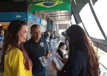 “vamos-colocar-os-professores-na-escola”,-diz-paula-belmonte-no-df