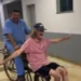 aos-73-anos,-idoso-volta-a-andar-de-bicicleta-apos-ser-acolhido-em-abrigo-de-goias