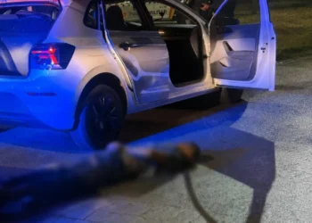 jovens-sao-presos-apos-roubo-de-carro-de-aplicativo-no-recanto-das-emas-(df)