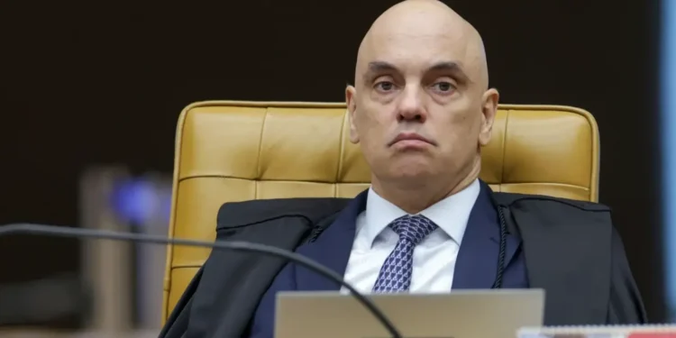 moraes-usa-relatorio-sem-valor-probatorio-da-pf-para-pedir-investigacao-contra-mendonca